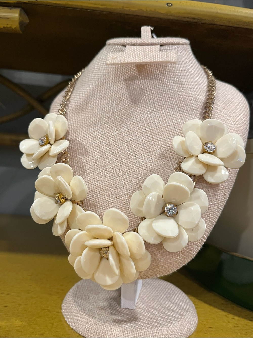 Vintage Cream Floral Statement Necklace - Women Jewelry